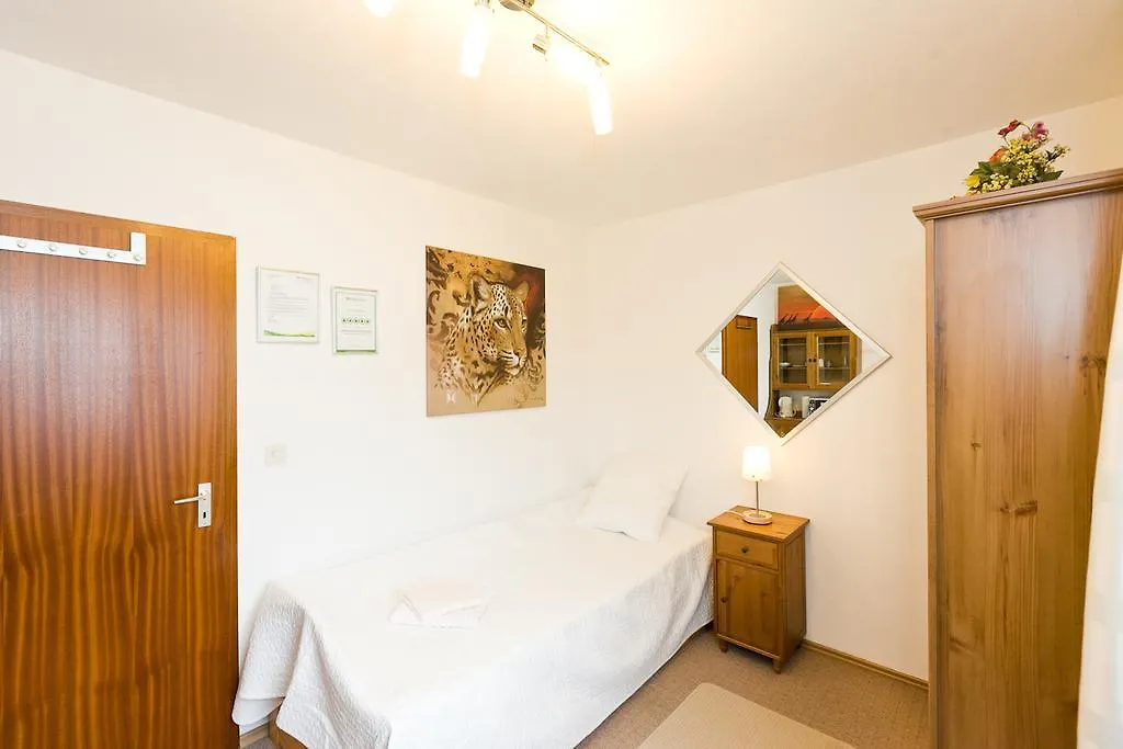 Bed And Breakfast Zeevat München Deutschland