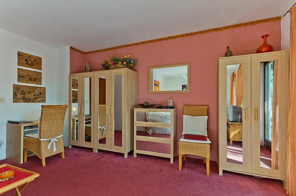 Bed And Breakfast Zeevat München