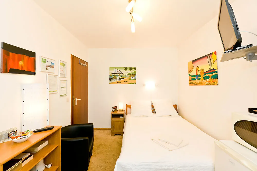 Bed And Breakfast Zeevat München
