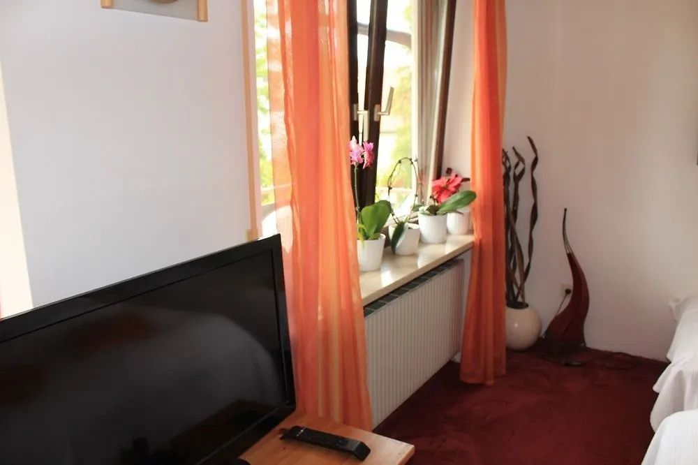 Bed And Breakfast Zeevat München Frühstückspension