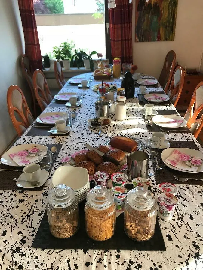 Bed And Breakfast Zeevat München Frühstückspension